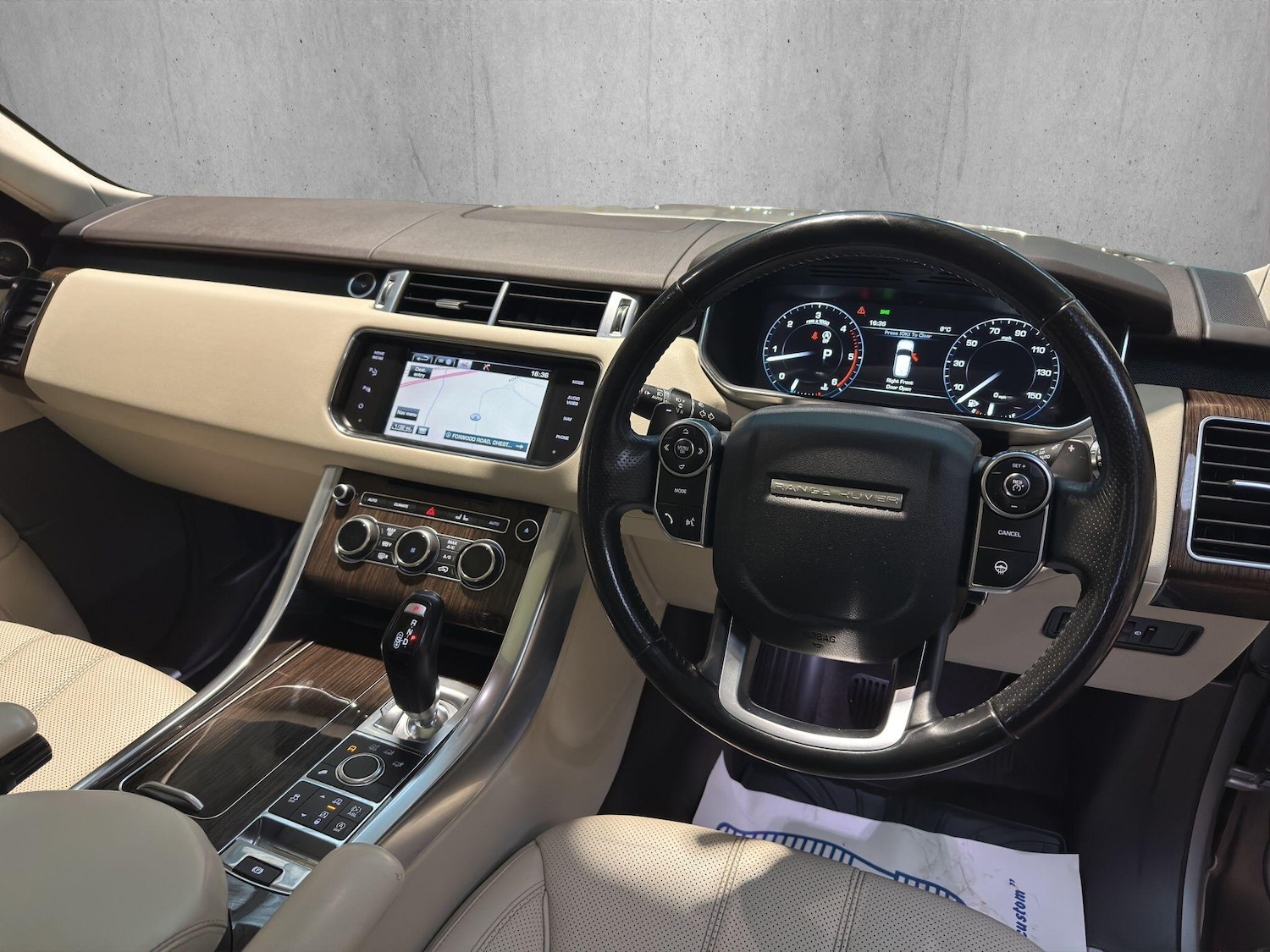 Used Land Rover Range Rover Sport 2015 for sale - 76634297: Photo 12