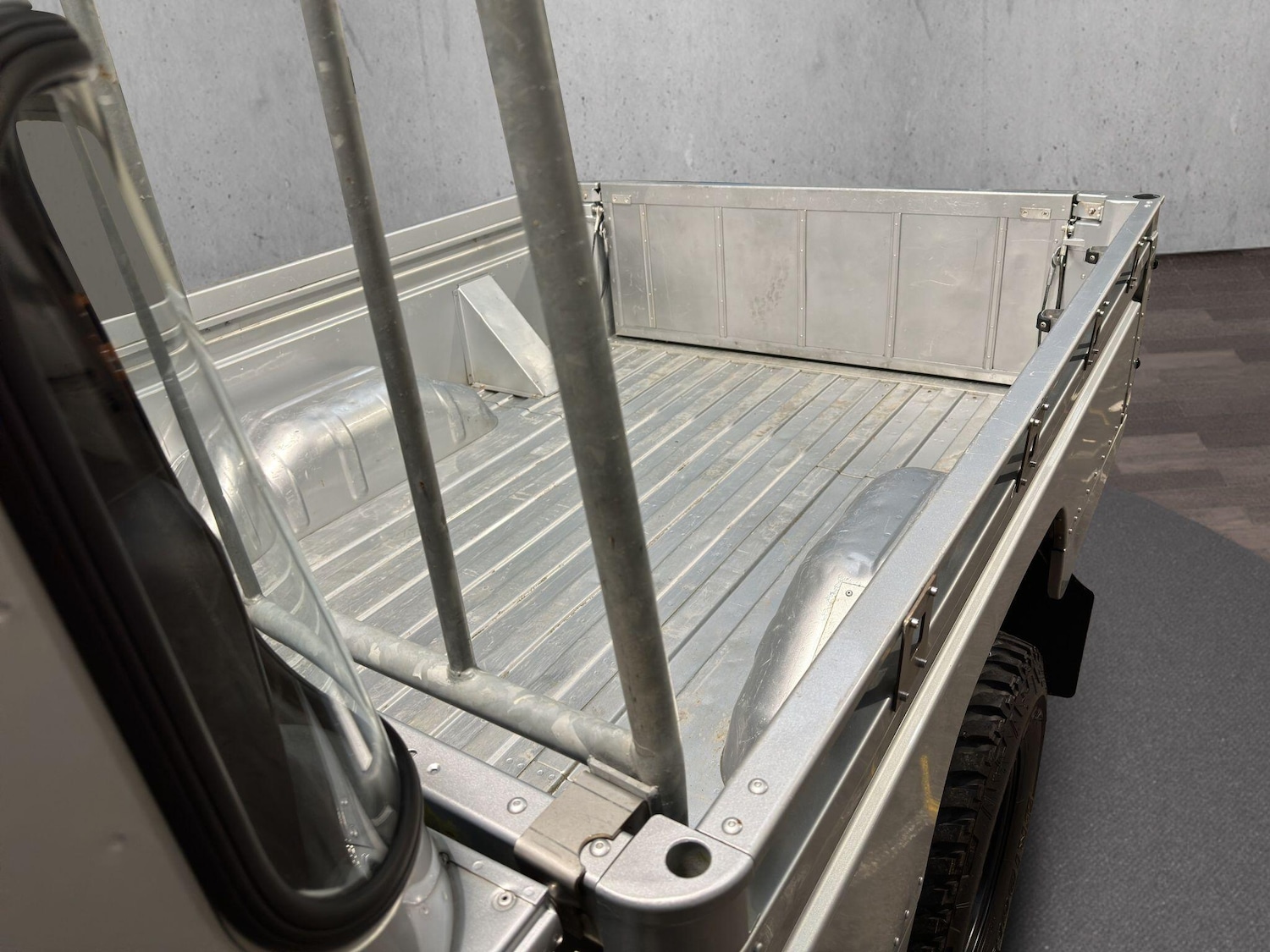 Used Land Rover Defender 2013 for sale - 76572036: Photo 8