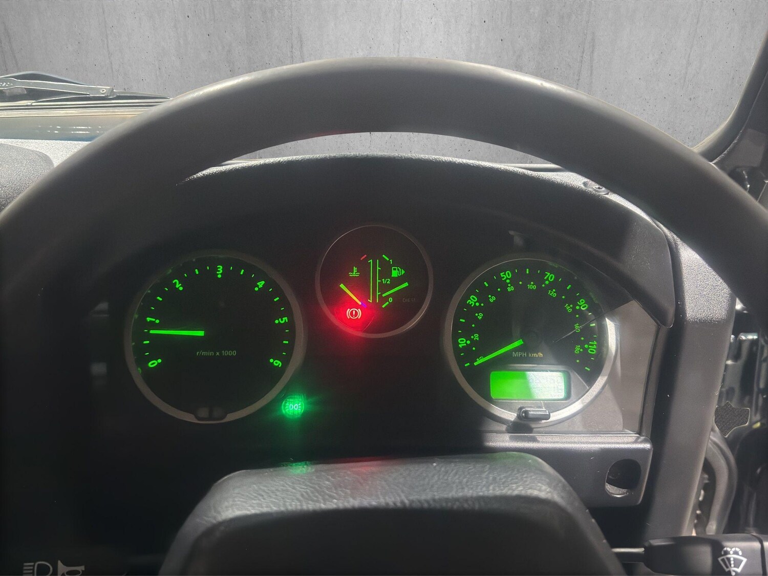 Used Land Rover Defender 2016 for sale - 76886455: Photo 11