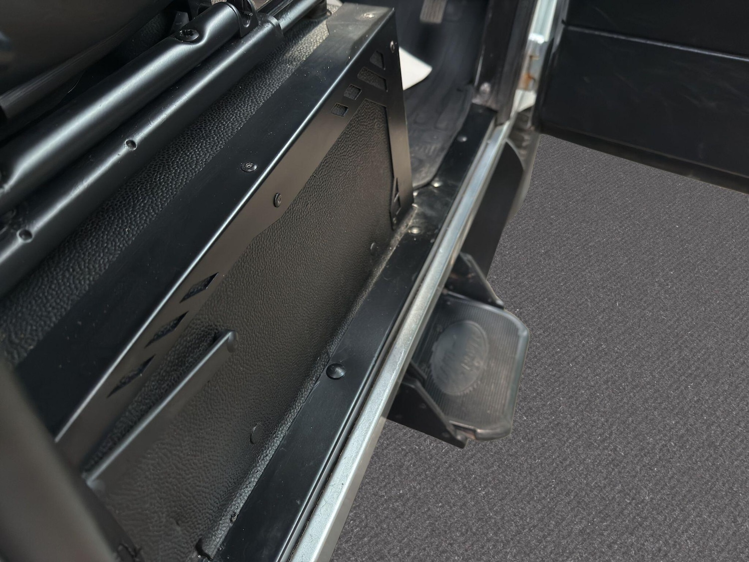 Used Land Rover Defender 110 for sale - 77705560: Photo 20