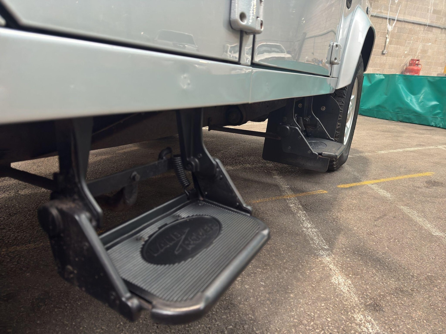 Used Land Rover Defender 110 for sale - 77705560: Photo 21