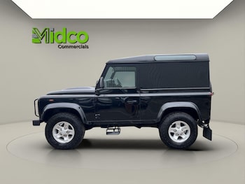 Used Land Rover Defender 2010 for sale - 79552634: Photo