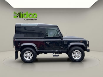 Used Land Rover Defender 2010 for sale - 79552634: Photo