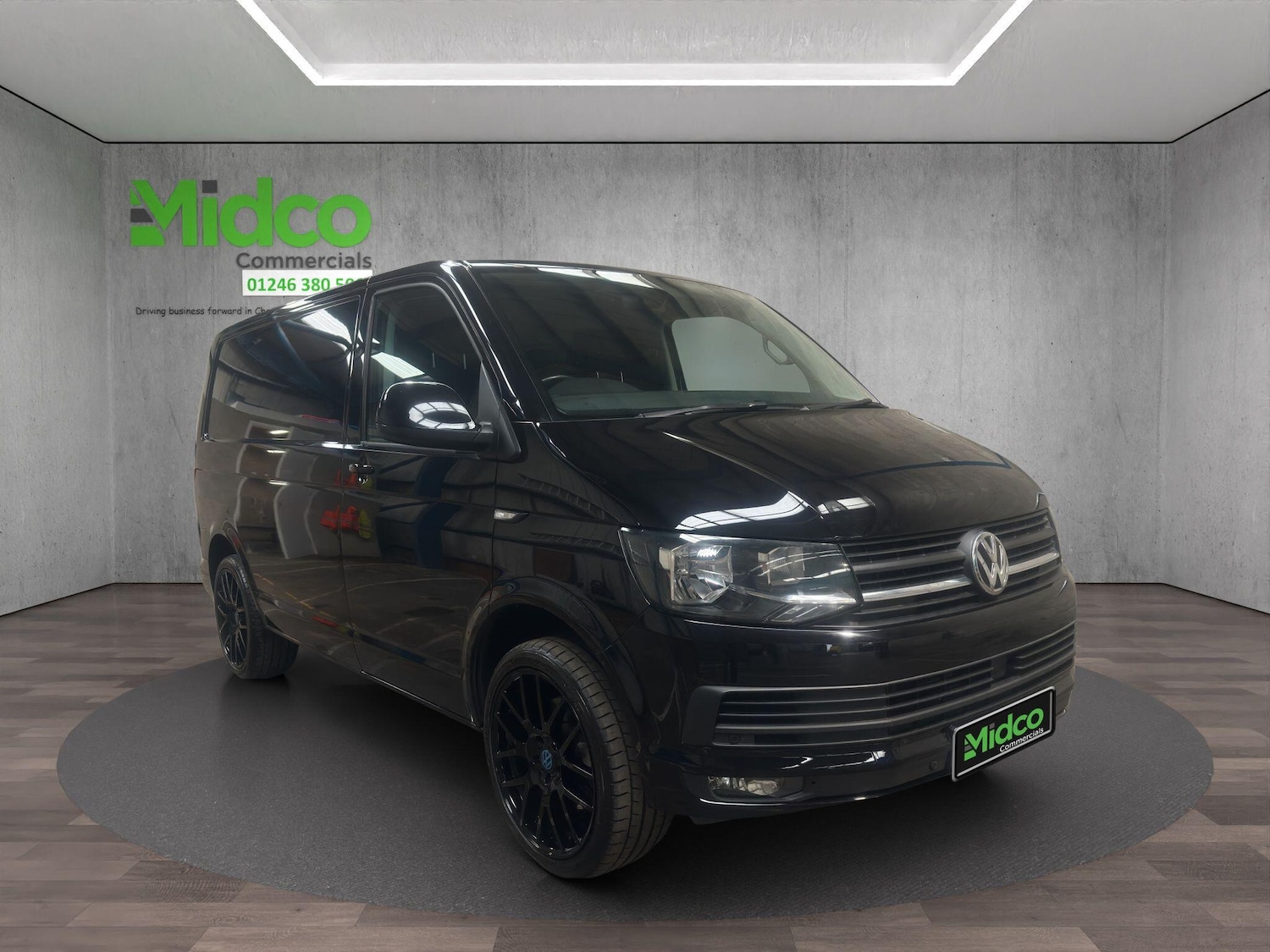 Used Volkswagen Transporter 2018 for sale - 76337396: Photo 1