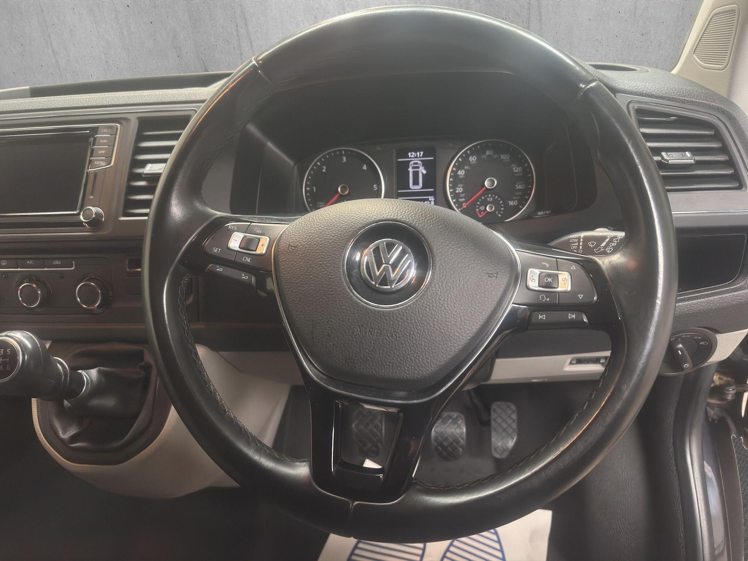Used Volkswagen Transporter 2018 for sale - 76337396: Photo 10