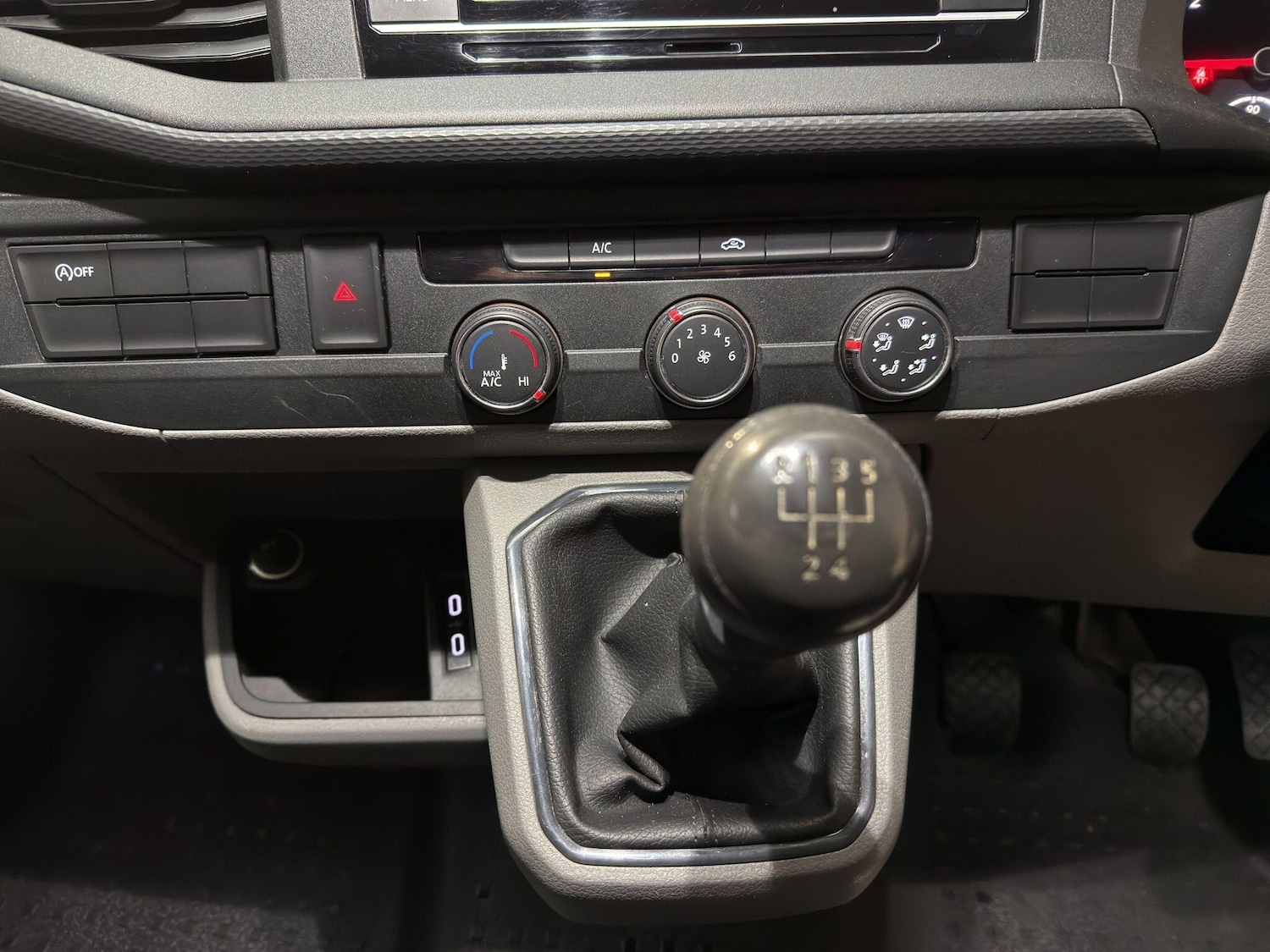 Used Volkswagen Transporter 2022 for sale - 77425422: Photo 14