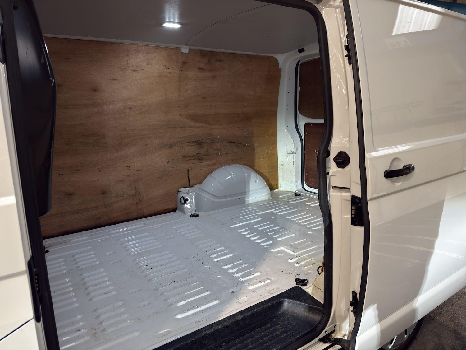 Used Volkswagen Transporter 2022 for sale - 77425422: Photo 17