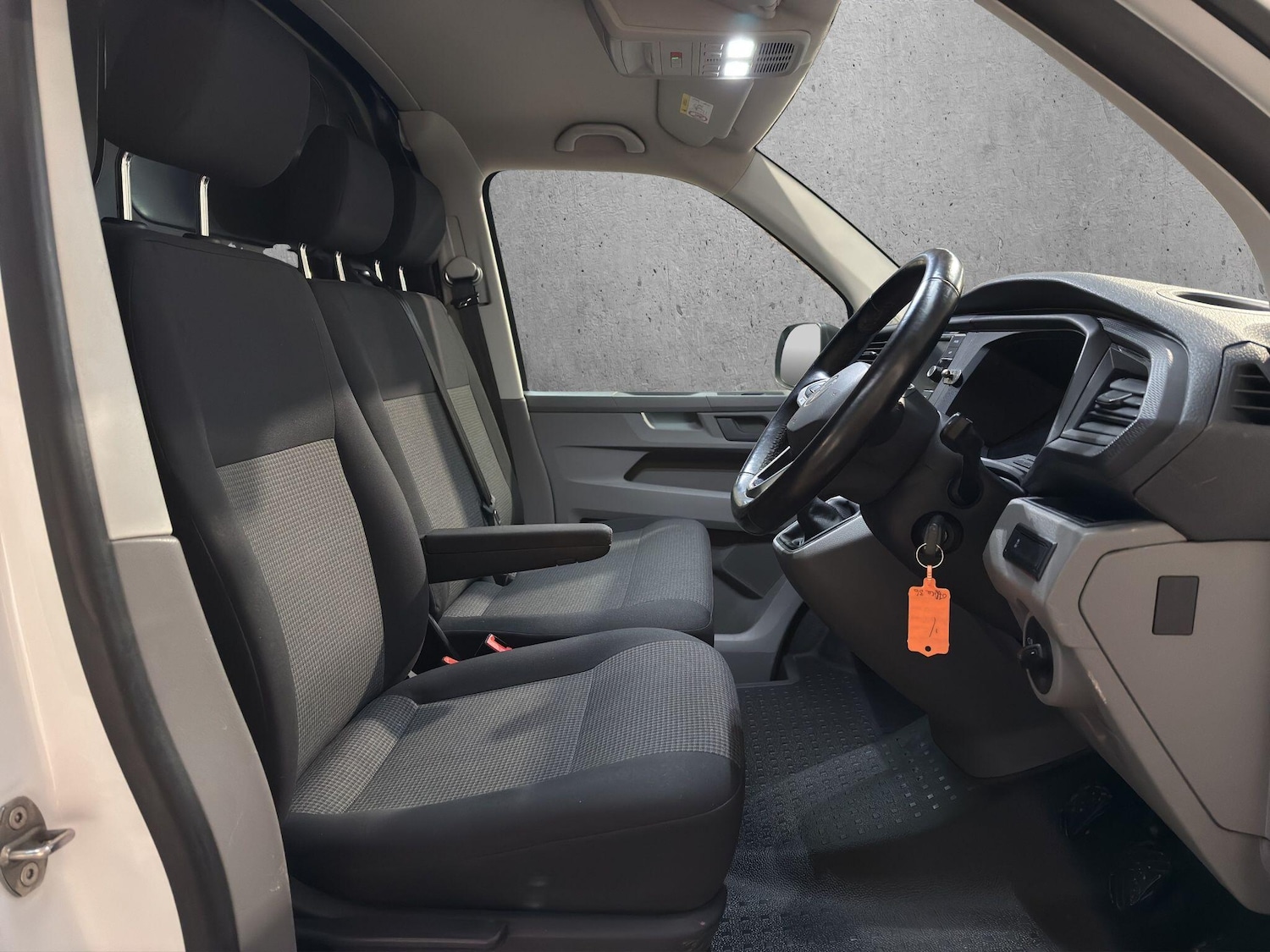 Used Volkswagen Transporter 2022 for sale - 77425422: Photo 4