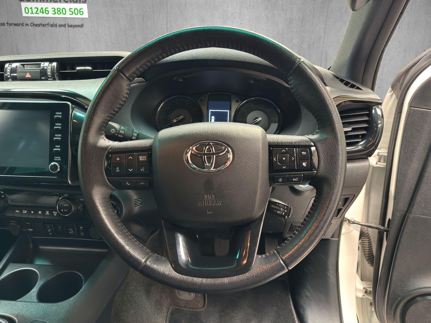 Used Toyota Hilux 2023 for sale - 77908638: Photo 10