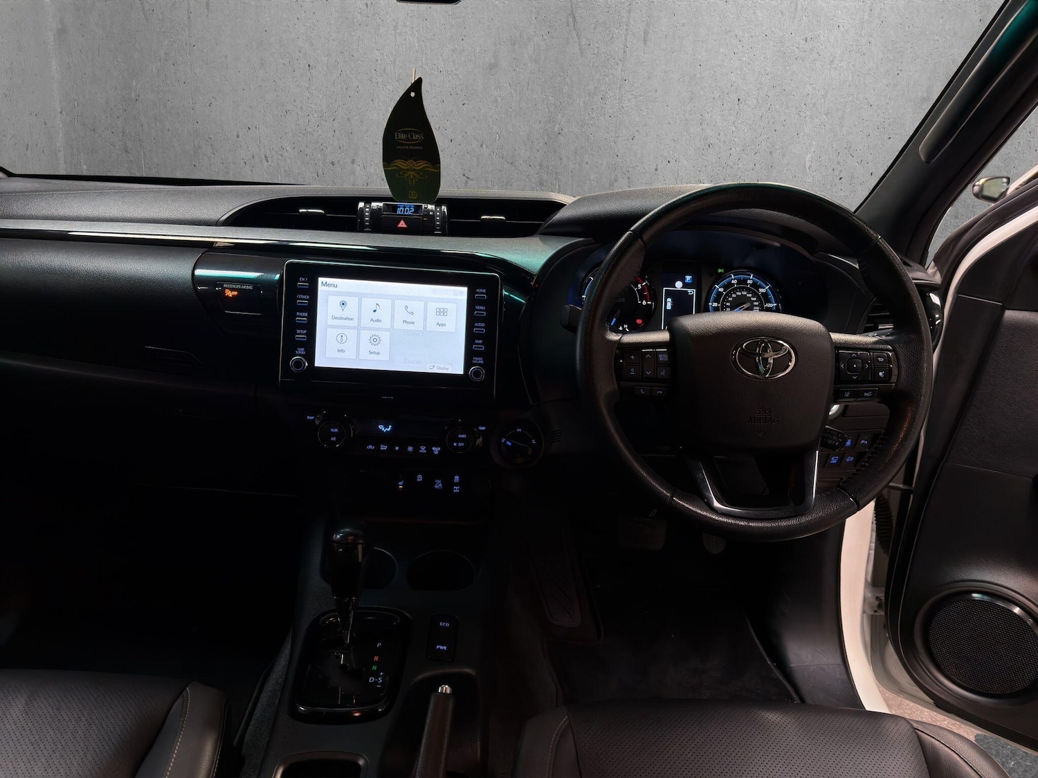 Used Toyota Hilux 2023 for sale - 77908638: Photo 13