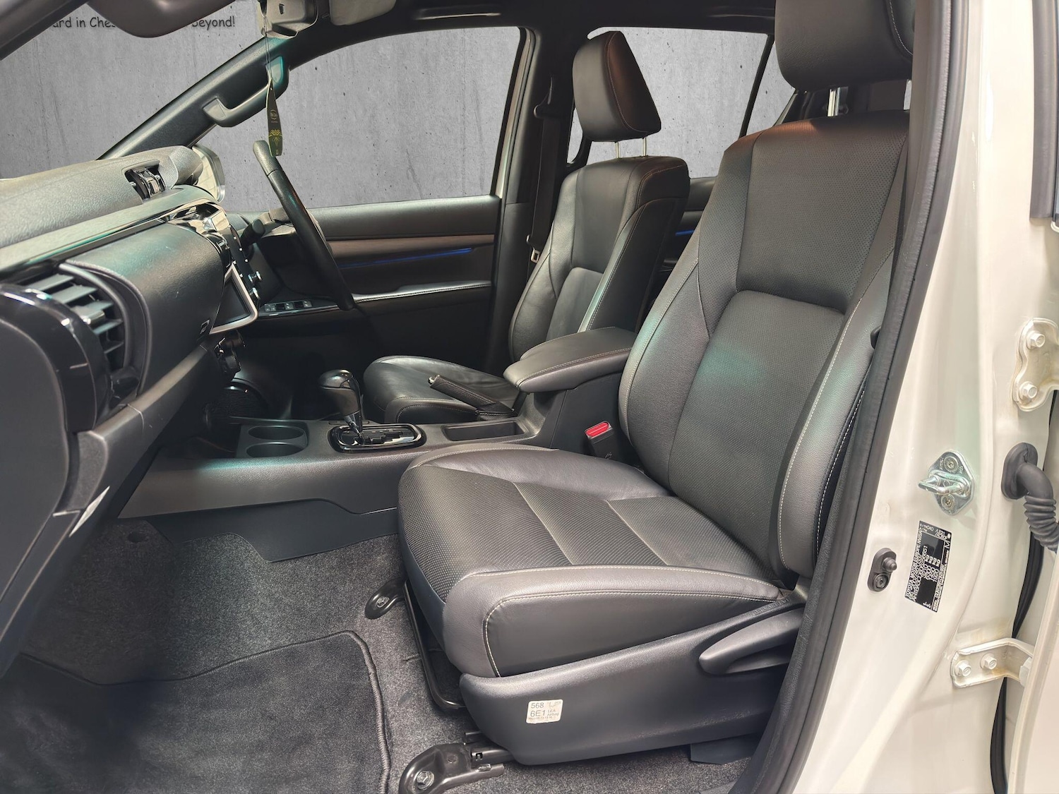 Used Toyota Hilux 2023 for sale - 77908638: Photo 16