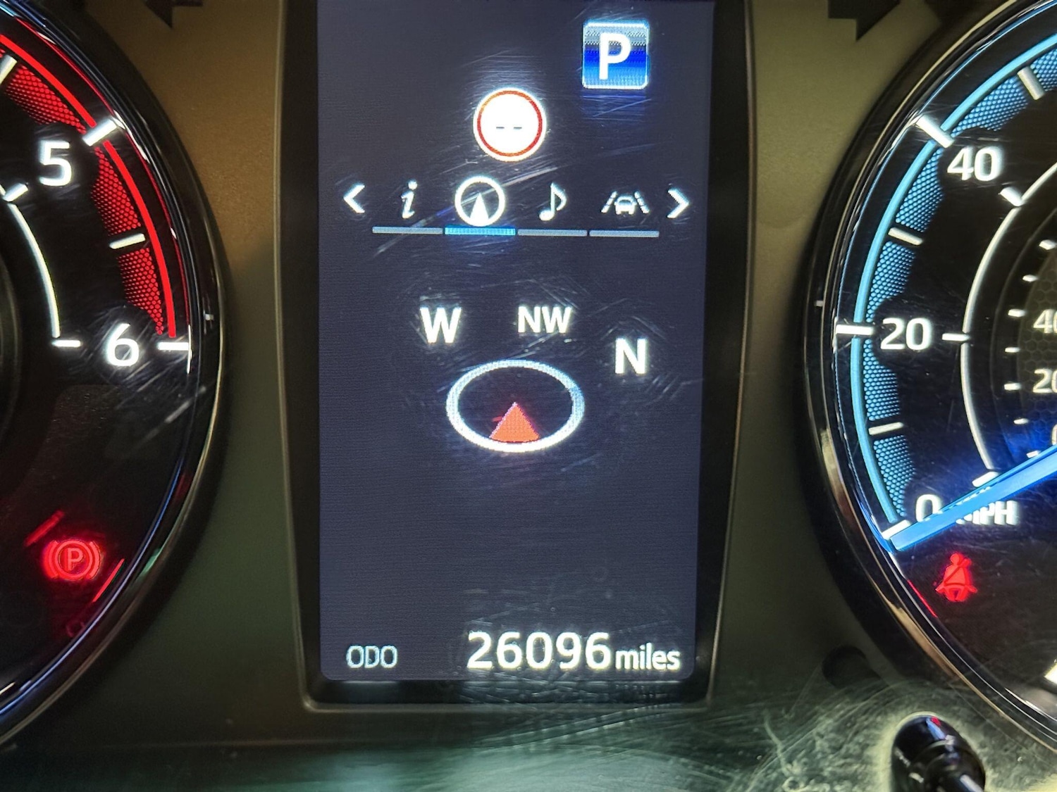 Used Toyota Hilux 2023 for sale - 77908638: Photo 21