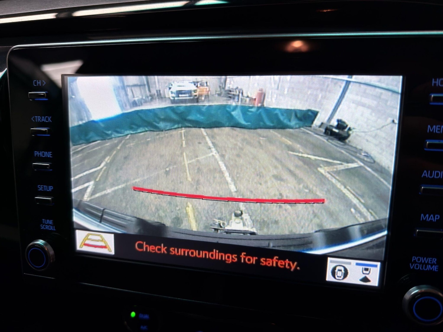 Used Toyota Hilux 2023 for sale - 77908638: Photo 23