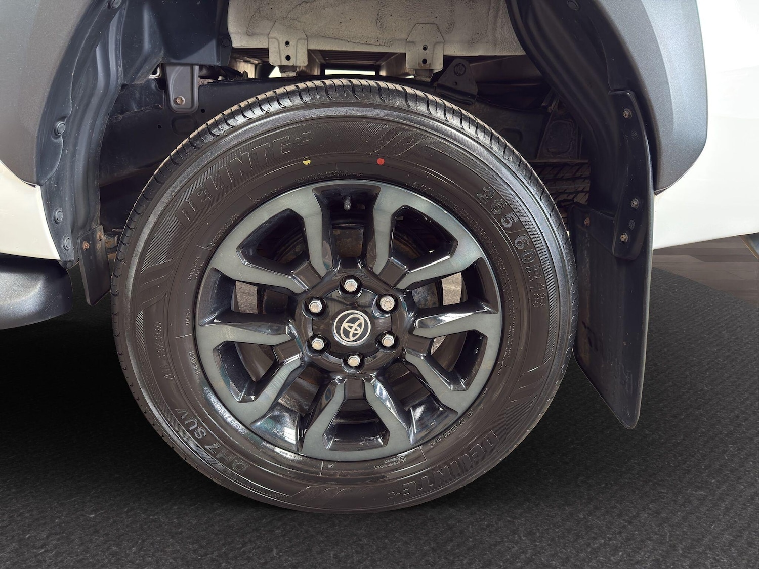 Used Toyota Hilux 2023 for sale - 77908638: Photo 28