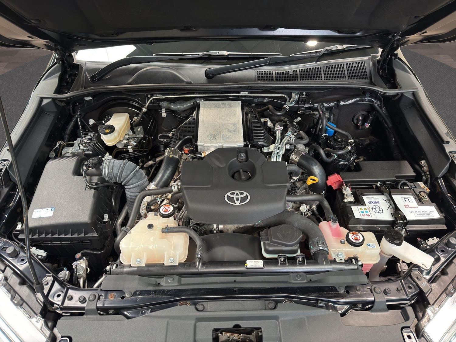 Used Toyota Hilux 2023 for sale - 77970730: Photo 20