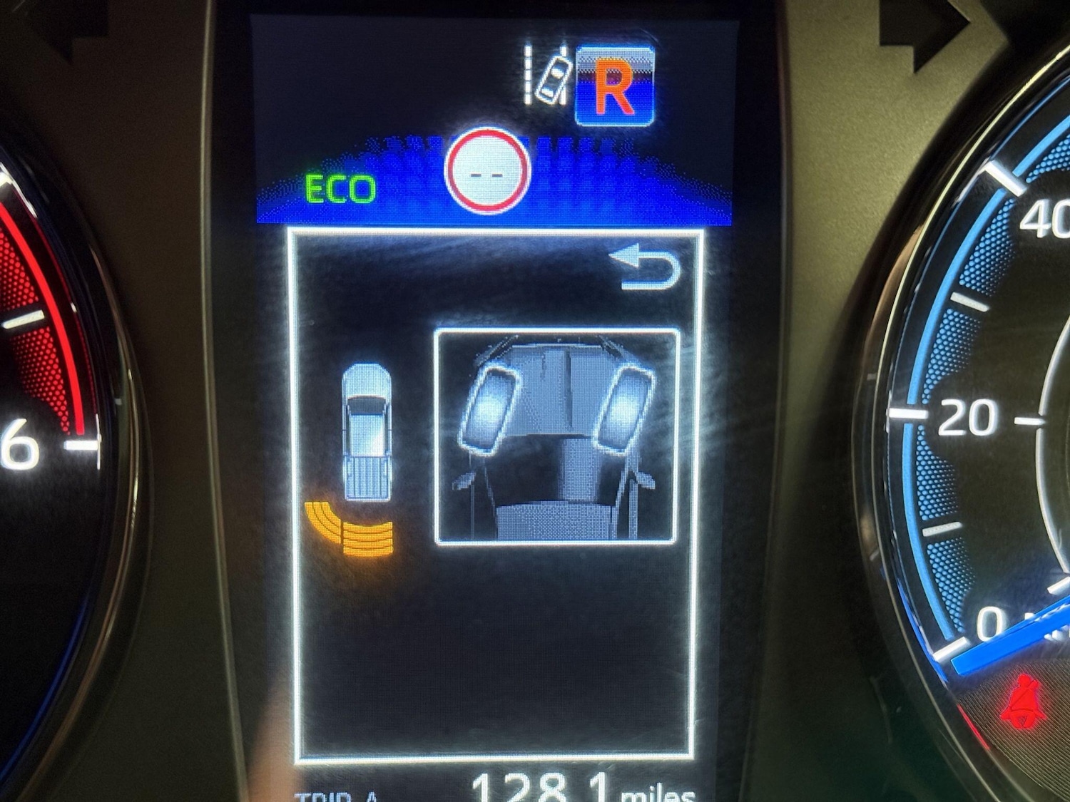 Used Toyota Hilux 2023 for sale - 77970730: Photo 22