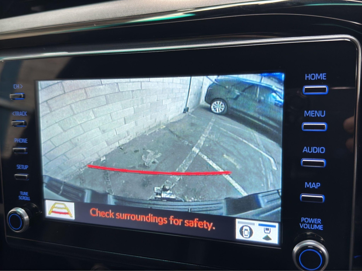 Used Toyota Hilux 2023 for sale - 77970730: Photo 25