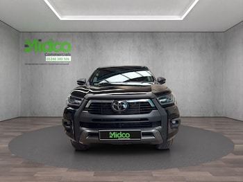 Used Toyota Hilux 2023 for sale - 77970730: Photo