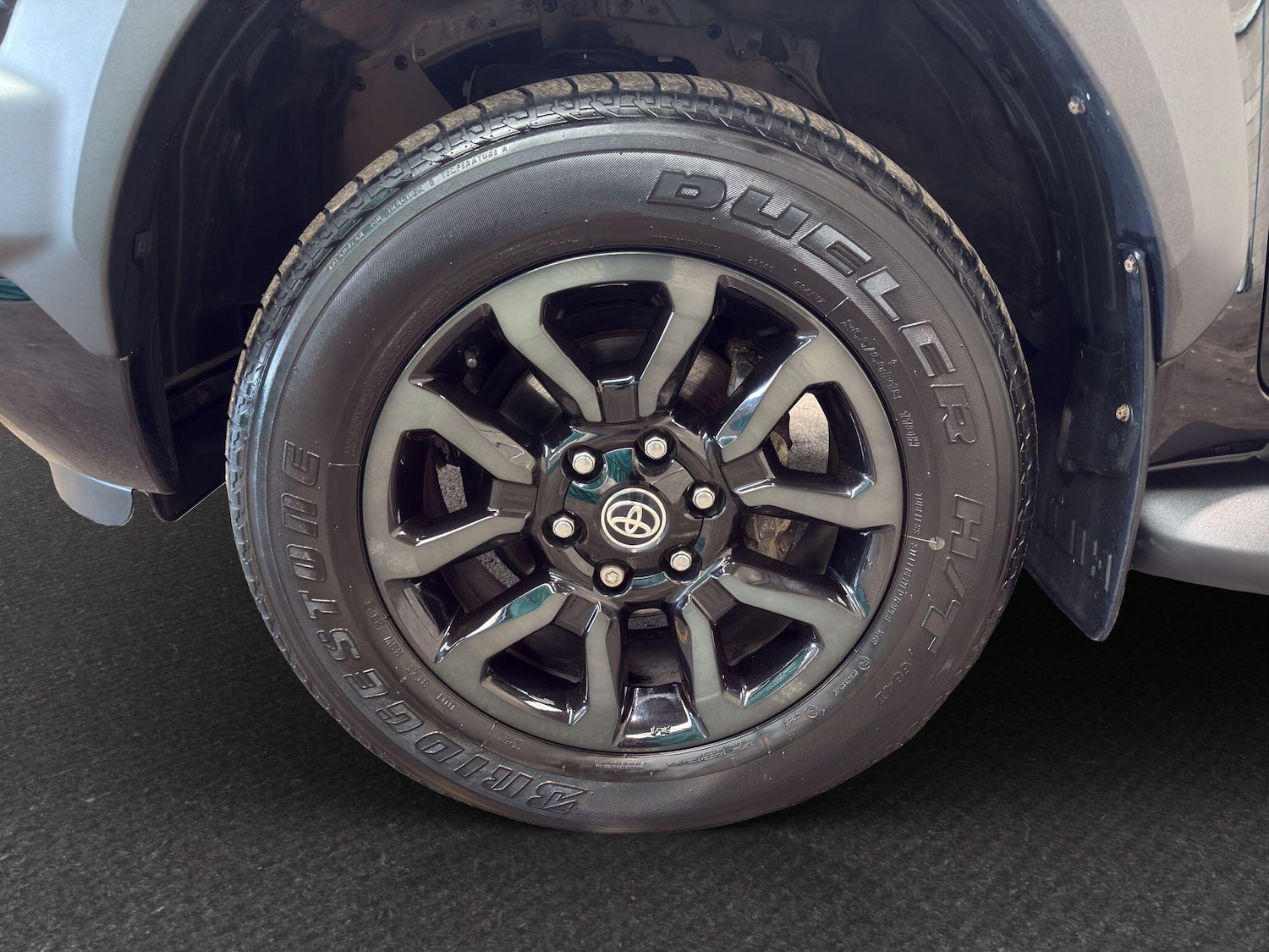 Used Toyota Hilux 2023 for sale - 77970730: Photo 30