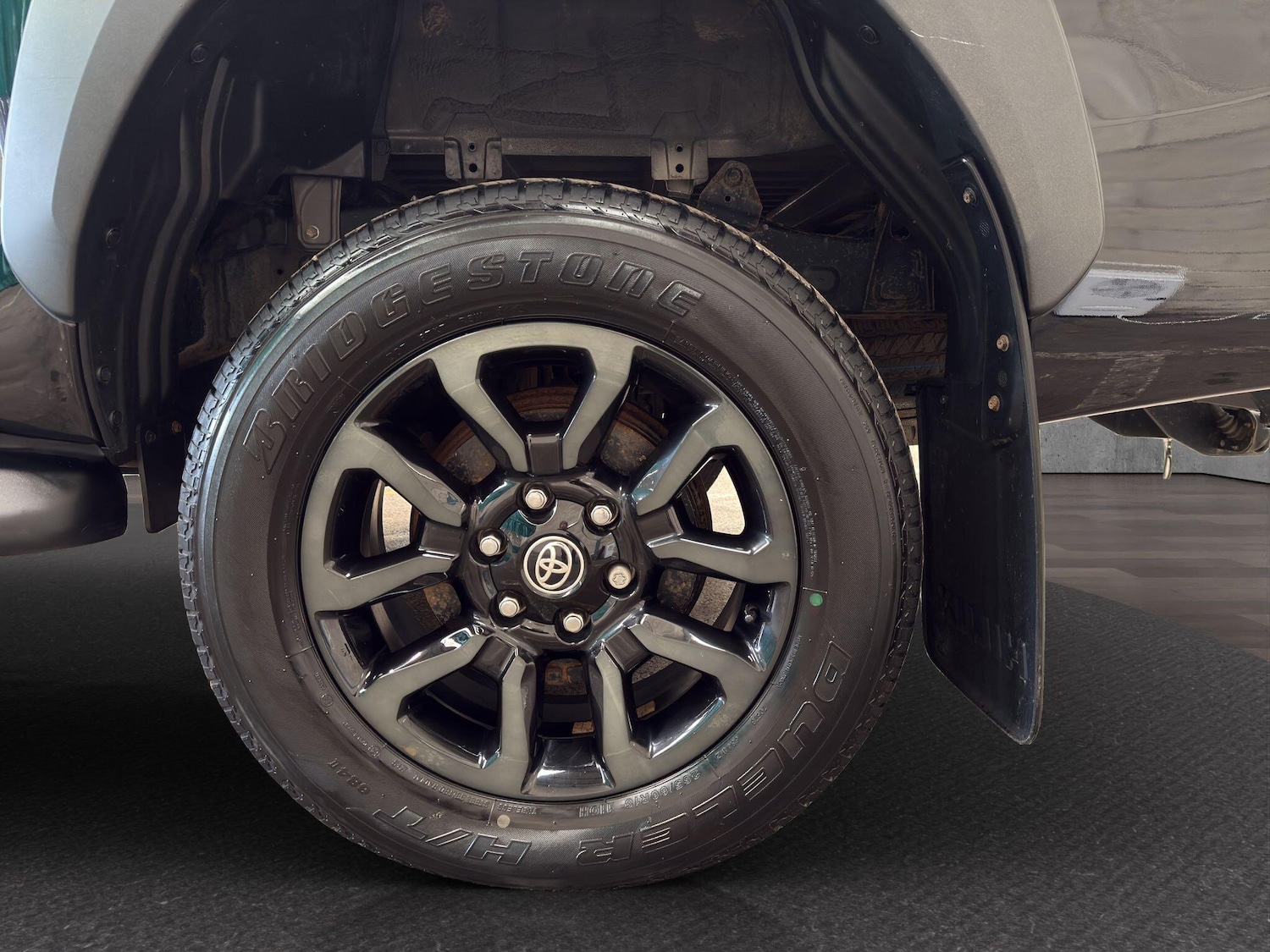 Used Toyota Hilux 2023 for sale - 77970730: Photo 32