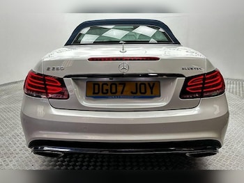 Used Mercedes-Benz E Class 2015 for sale - 77400764: Photo