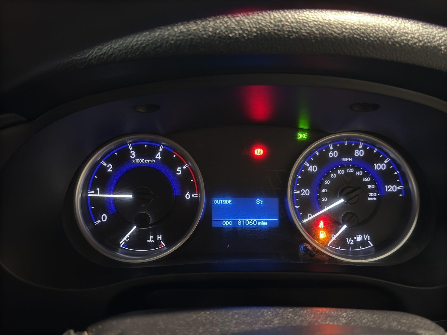 Used Toyota Hilux 2017 for sale - 76752399: Photo 11