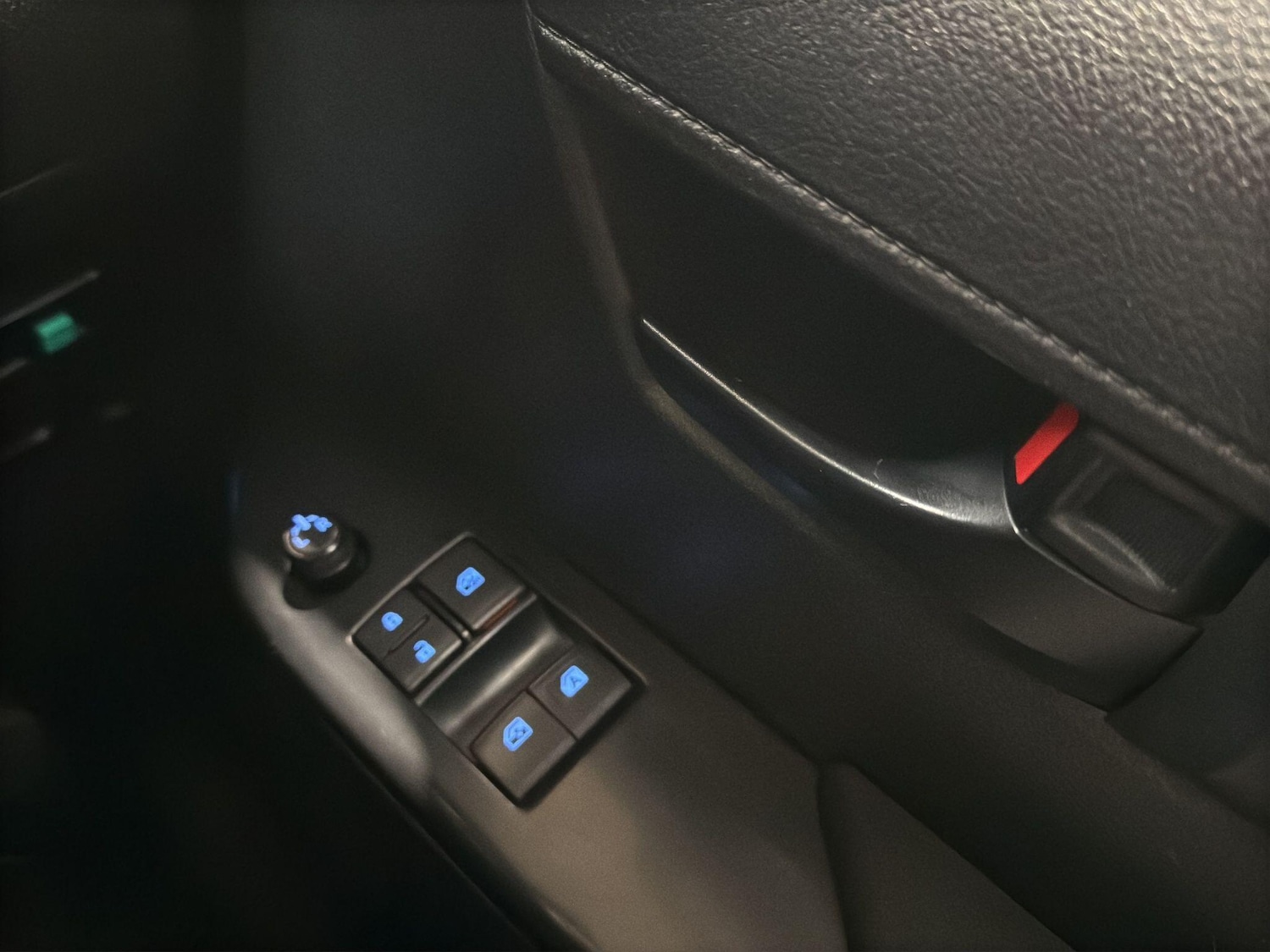 Used Toyota Hilux 2017 for sale - 76752399: Photo 12