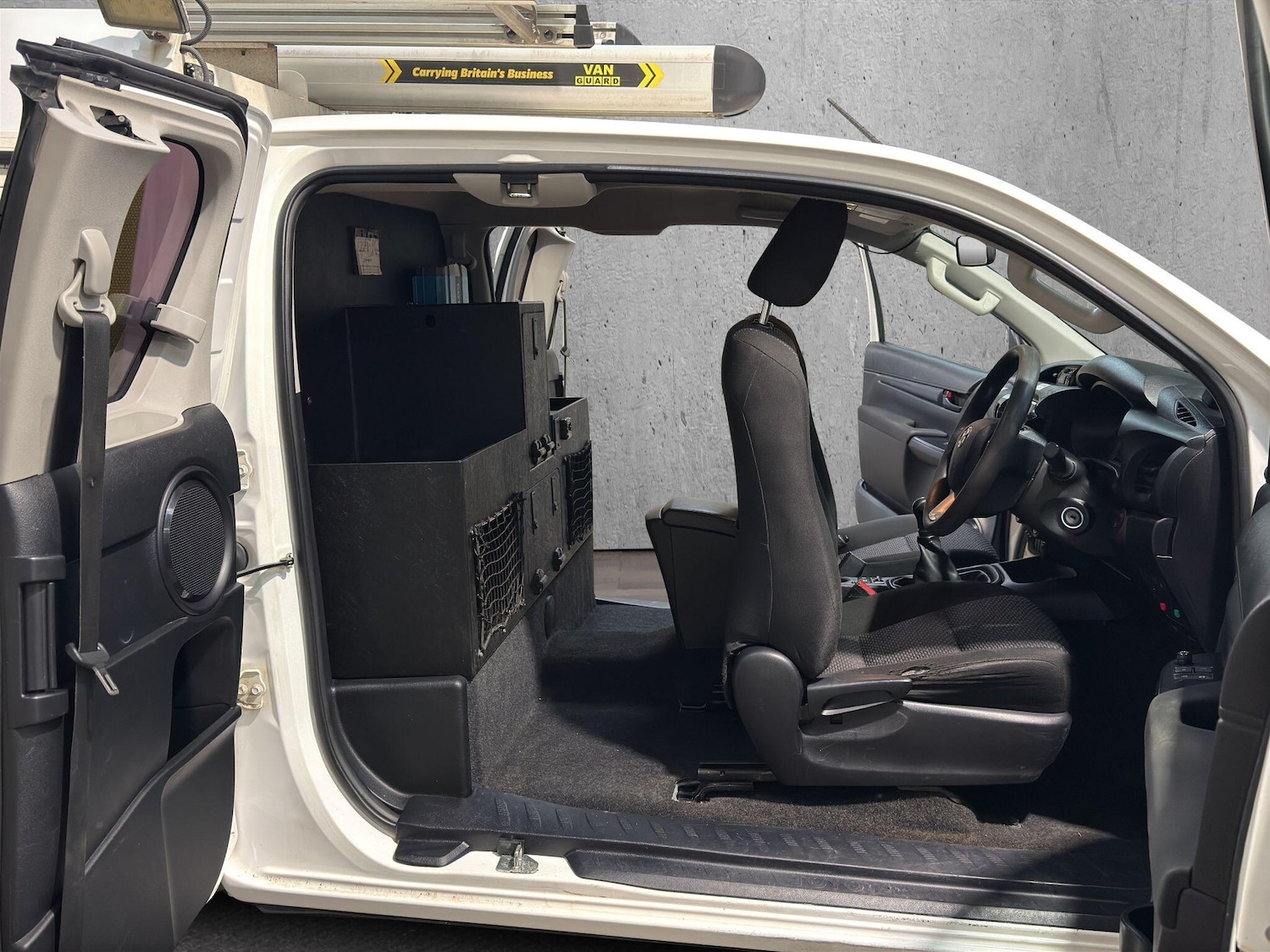 Used Toyota Hilux 2017 for sale - 76752399: Photo 18