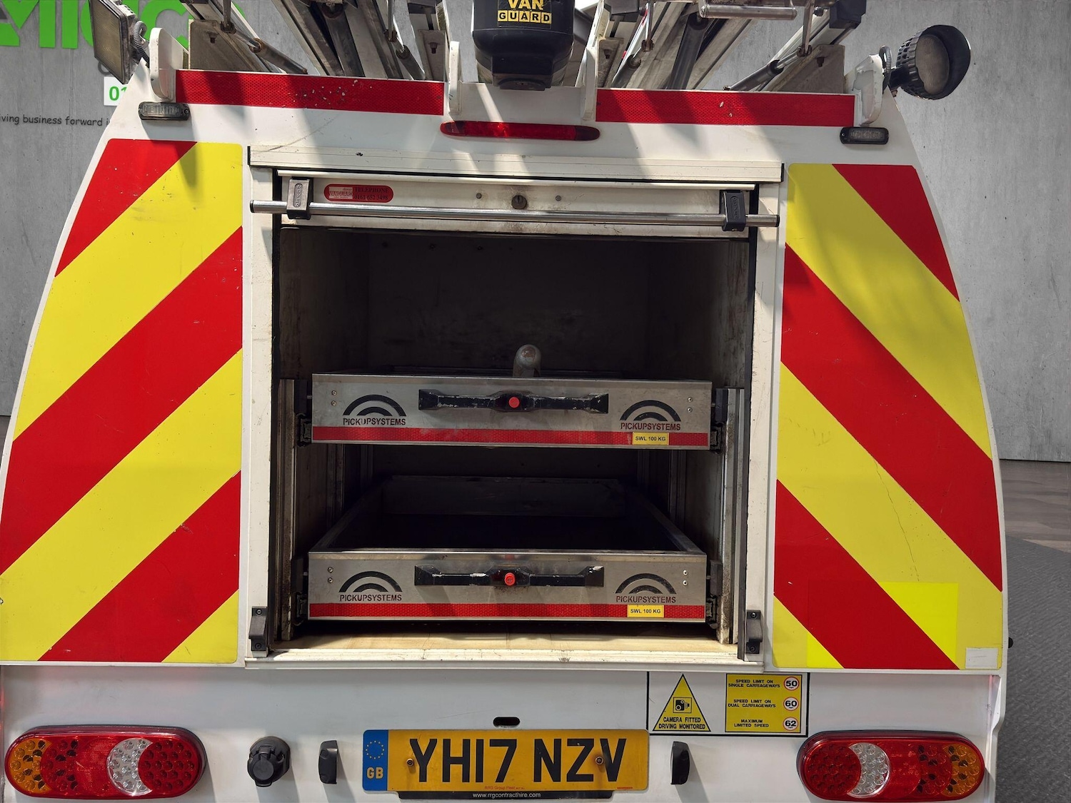 Used Toyota Hilux 2017 for sale - 76752399: Photo 19