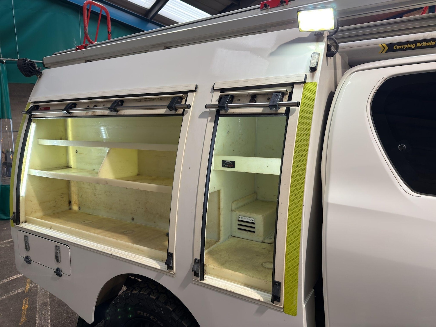 Used Toyota Hilux 2017 for sale - 76752399: Photo 28