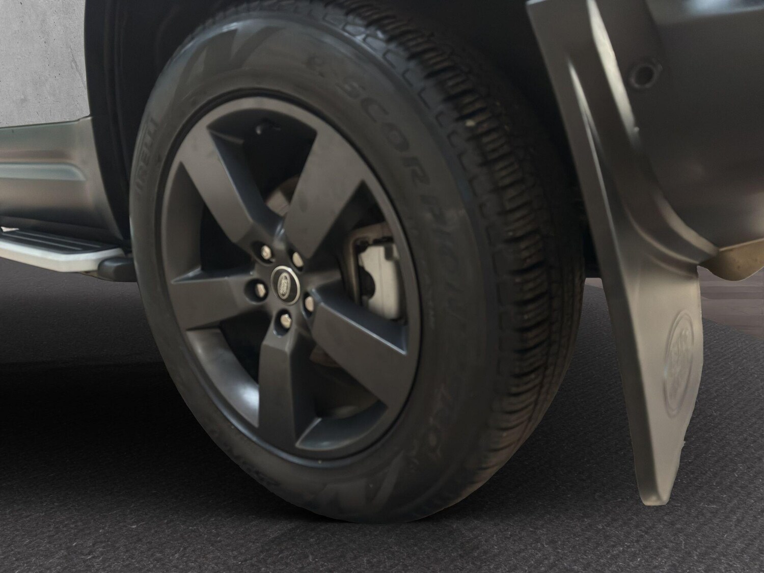 Used Land Rover Defender 110 2023 for sale - 76865584: Photo 33