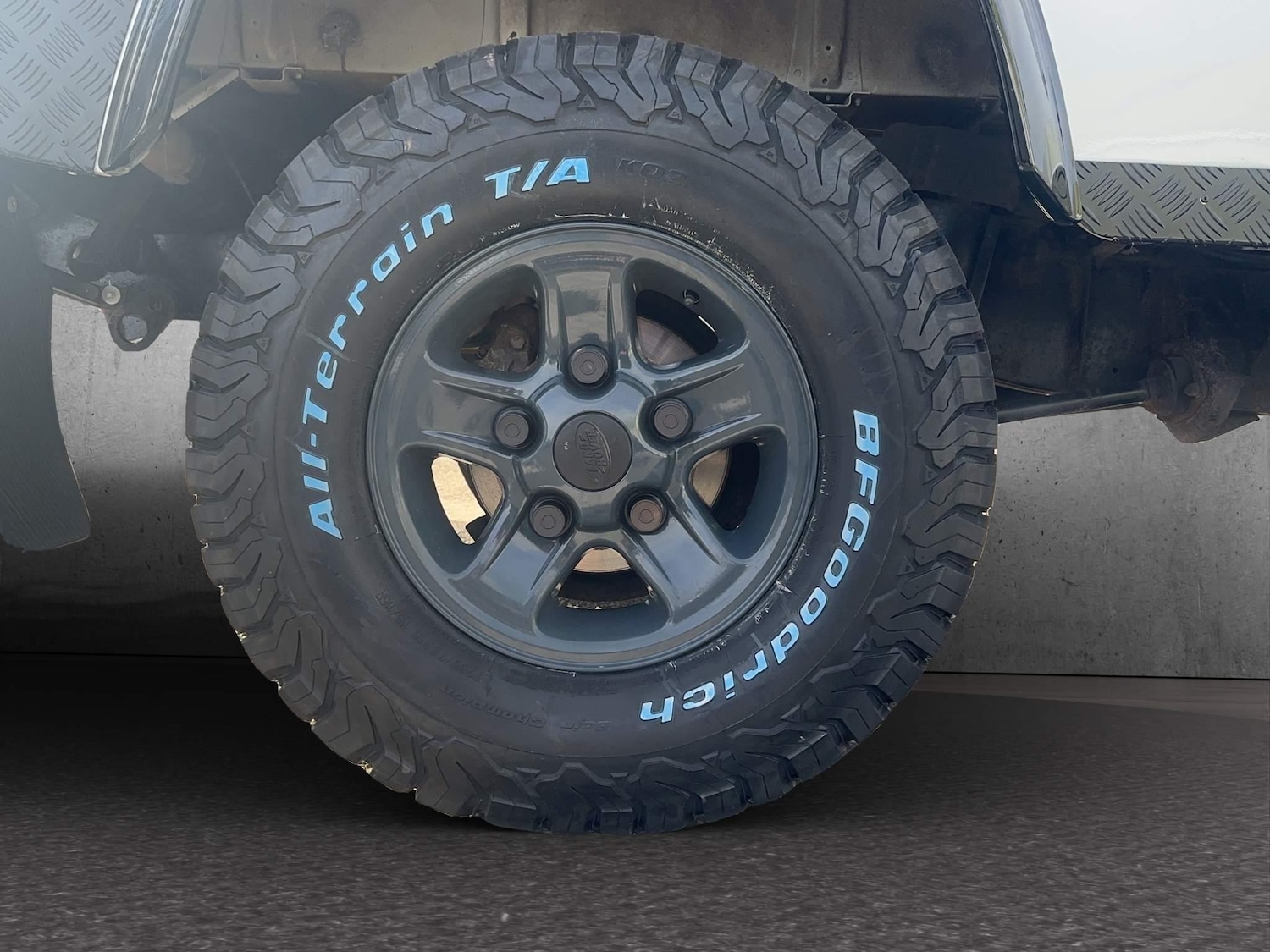 Used Land Rover Defender 2016 for sale - 77314715: Photo 14