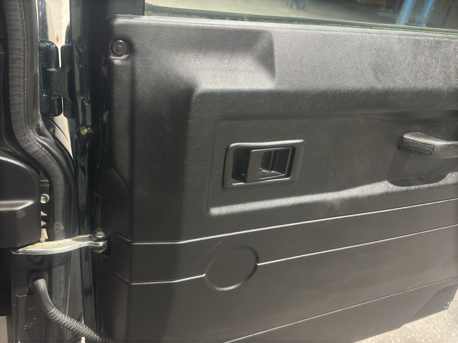 Used Land Rover Defender 2016 for sale - 76572955: Photo 12