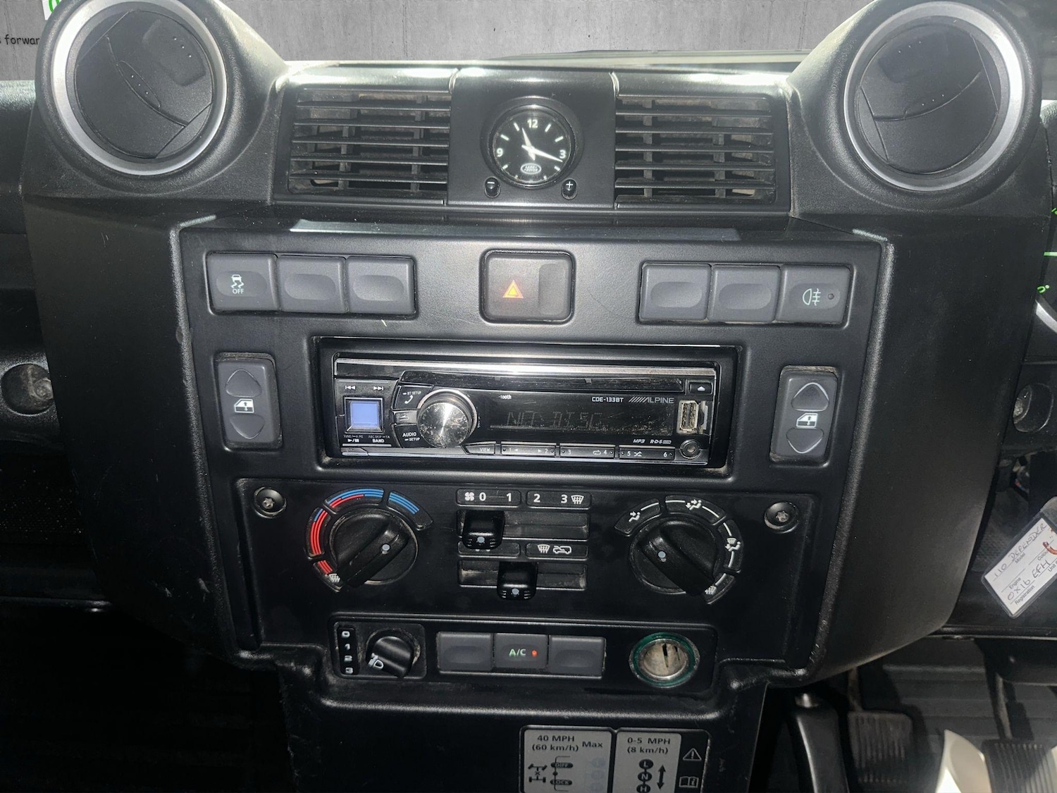 Used Land Rover Defender 2016 for sale - 76572955: Photo 15