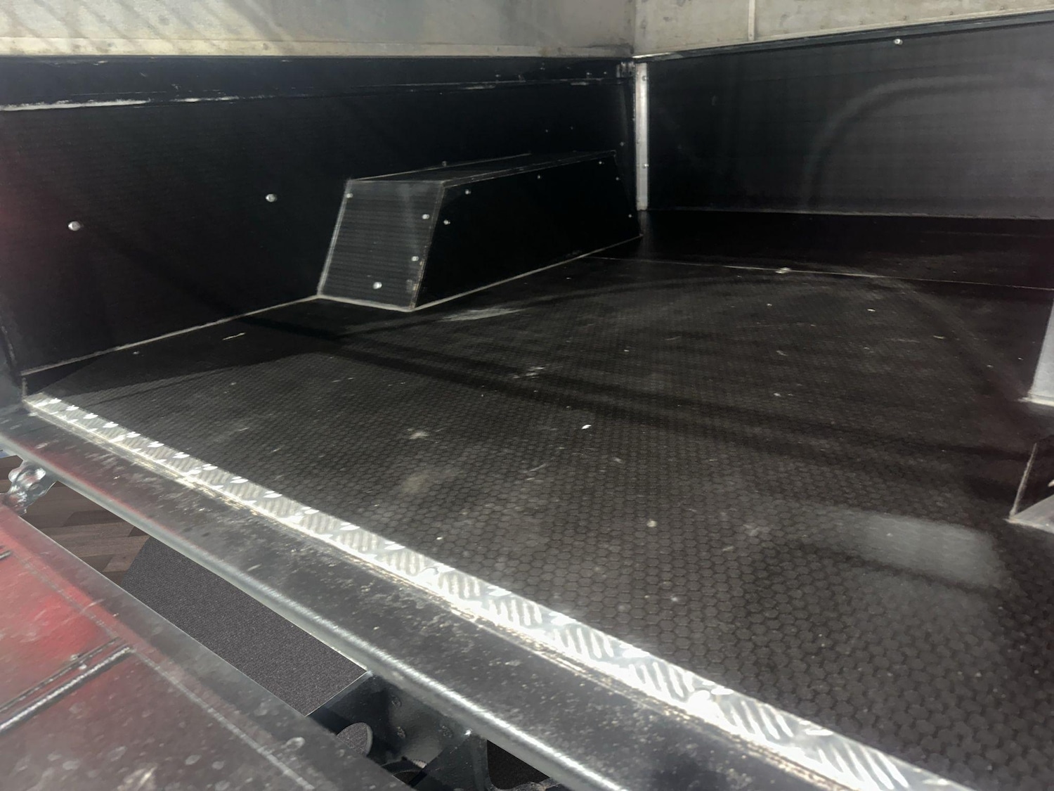 Used Land Rover Defender 2016 for sale - 76572955: Photo 18