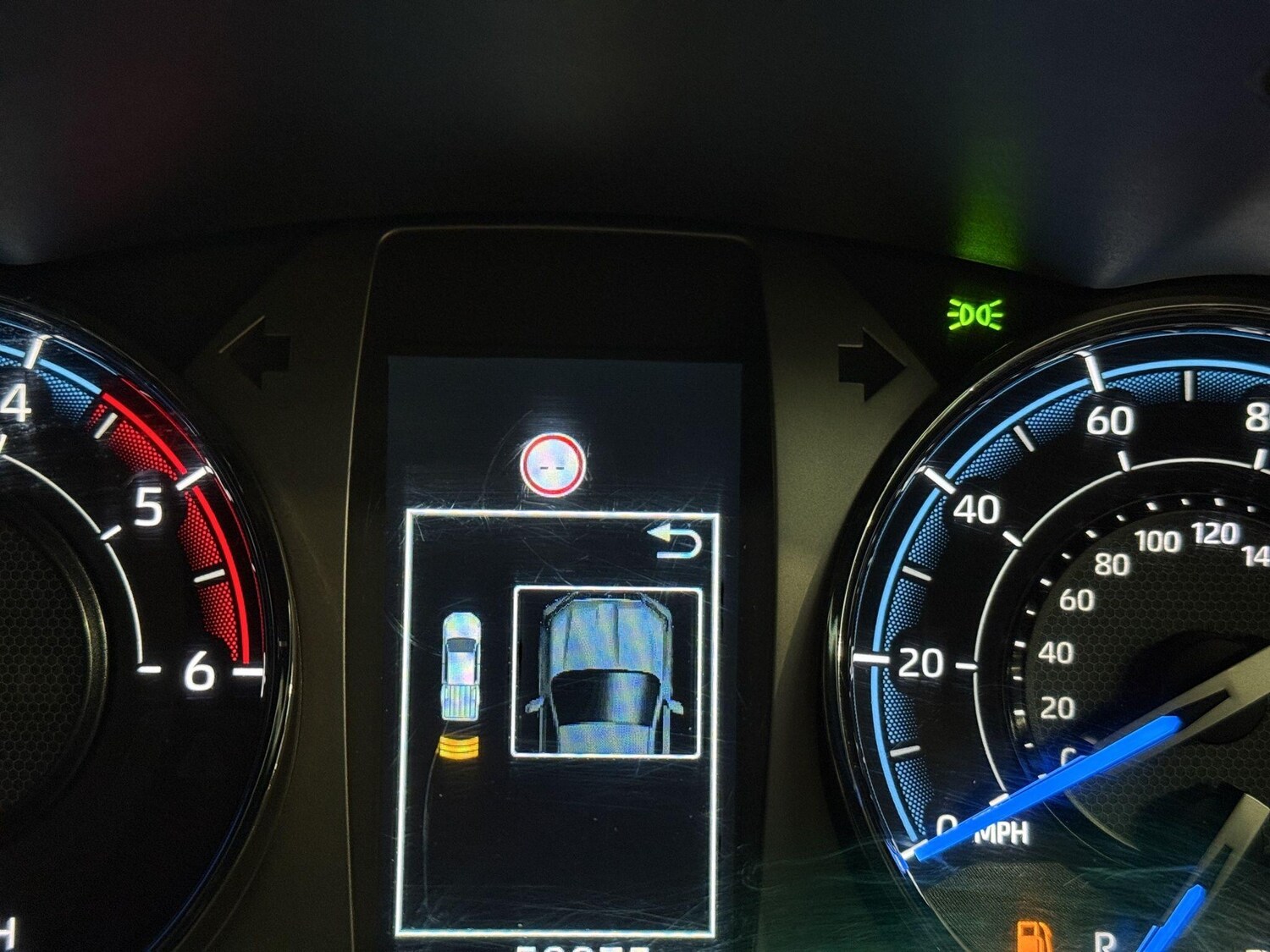 Used Toyota Hilux 2021 for sale - 77807740: Photo 24