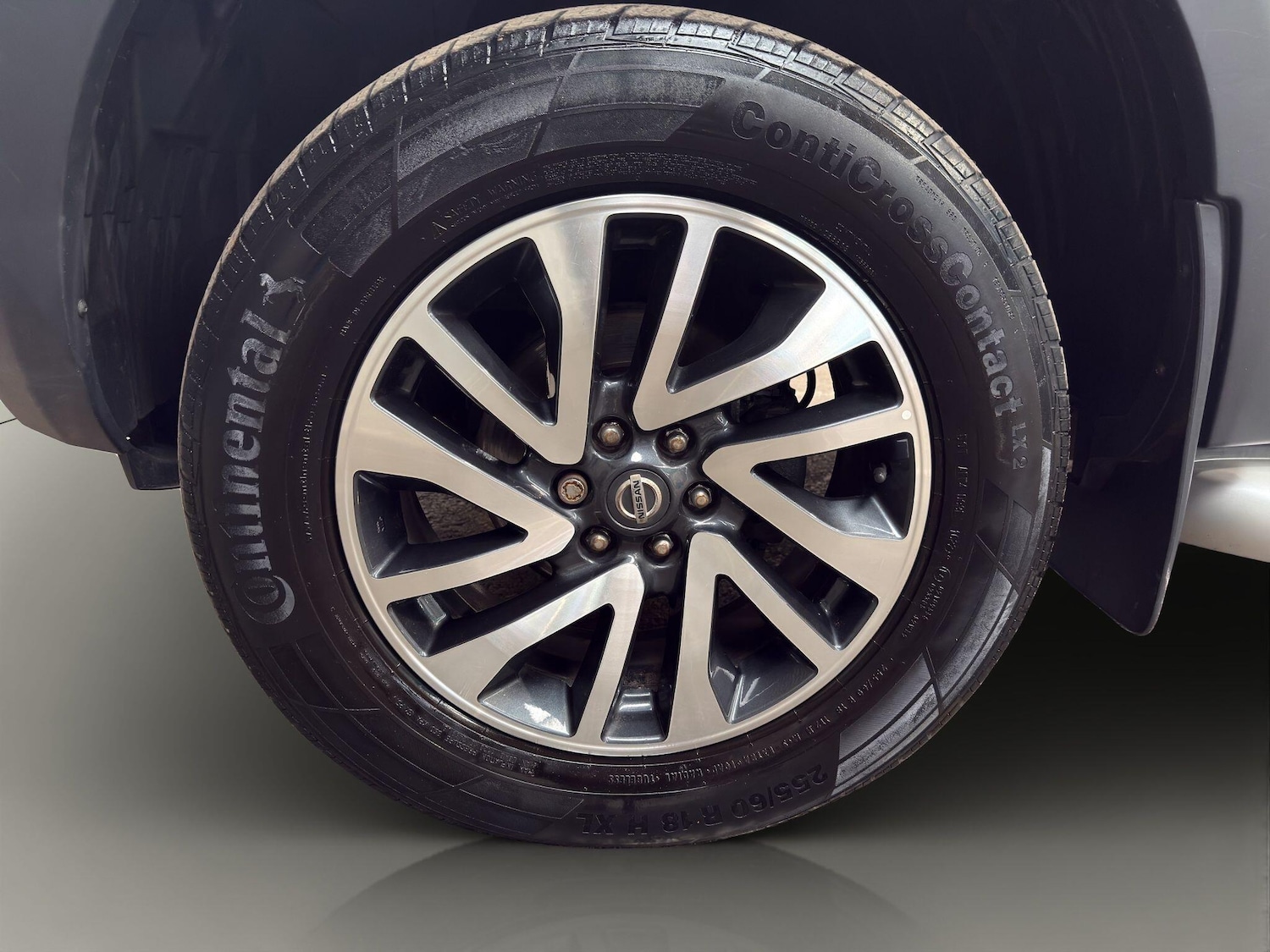 Used Nissan Navara 2018 for sale - 78035170: Photo 24