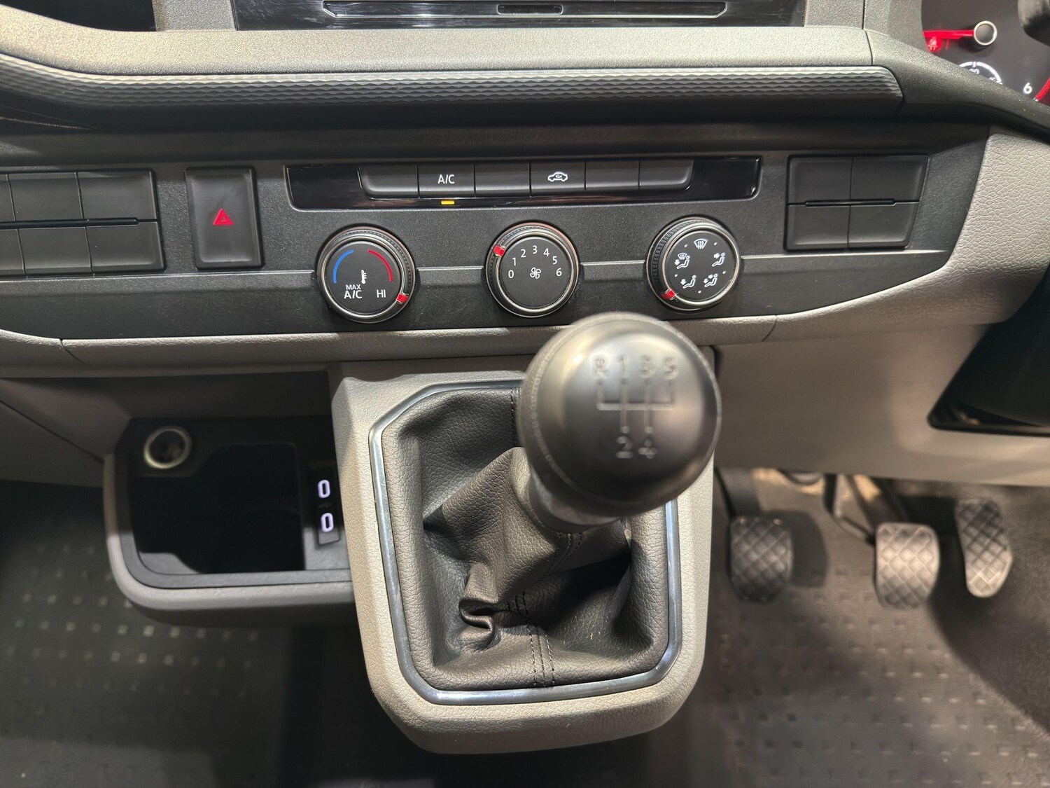 Used Volkswagen Transporter for sale - 77958047: Photo 12