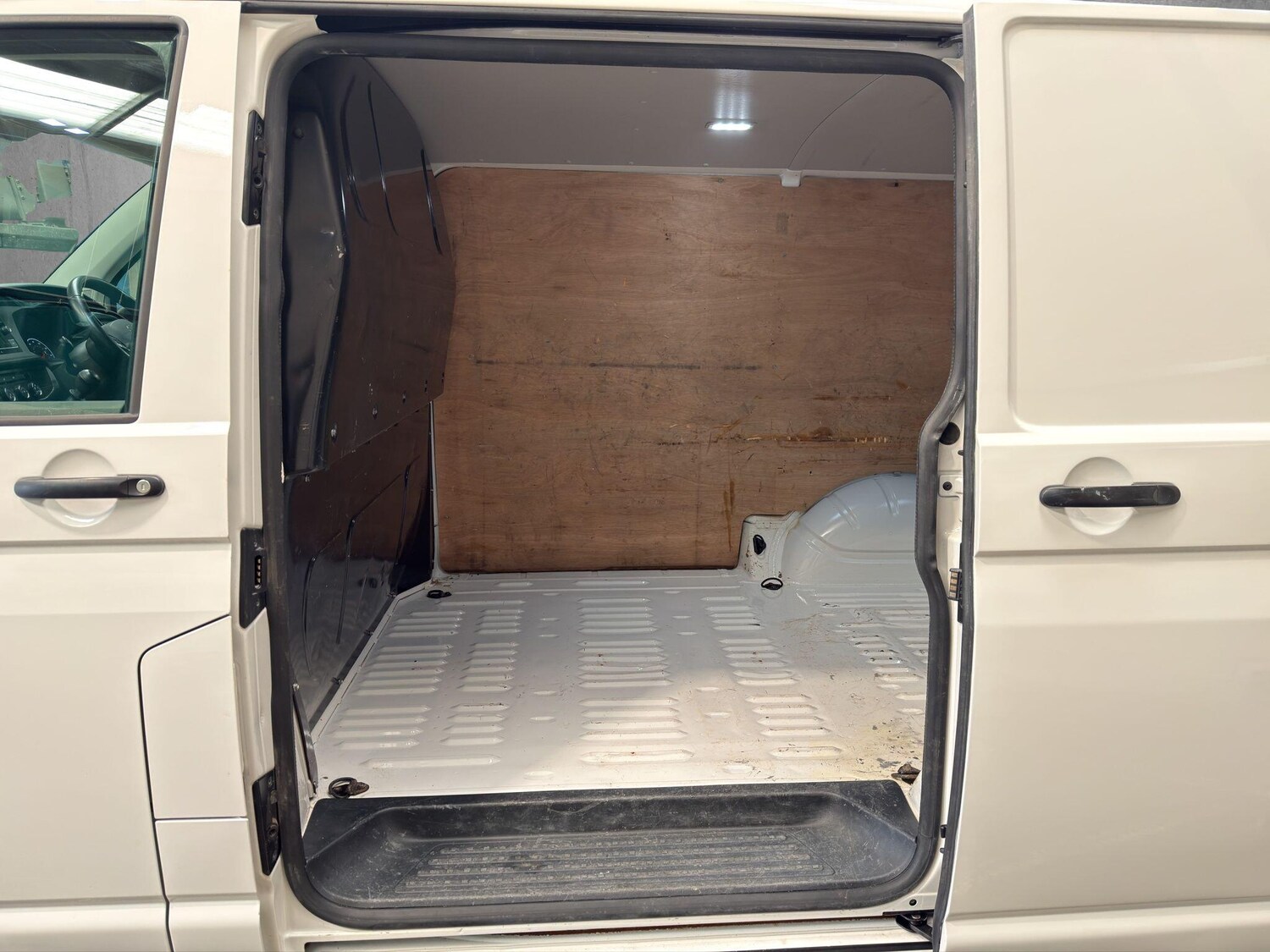 Used Volkswagen Transporter for sale - 77958047: Photo 15
