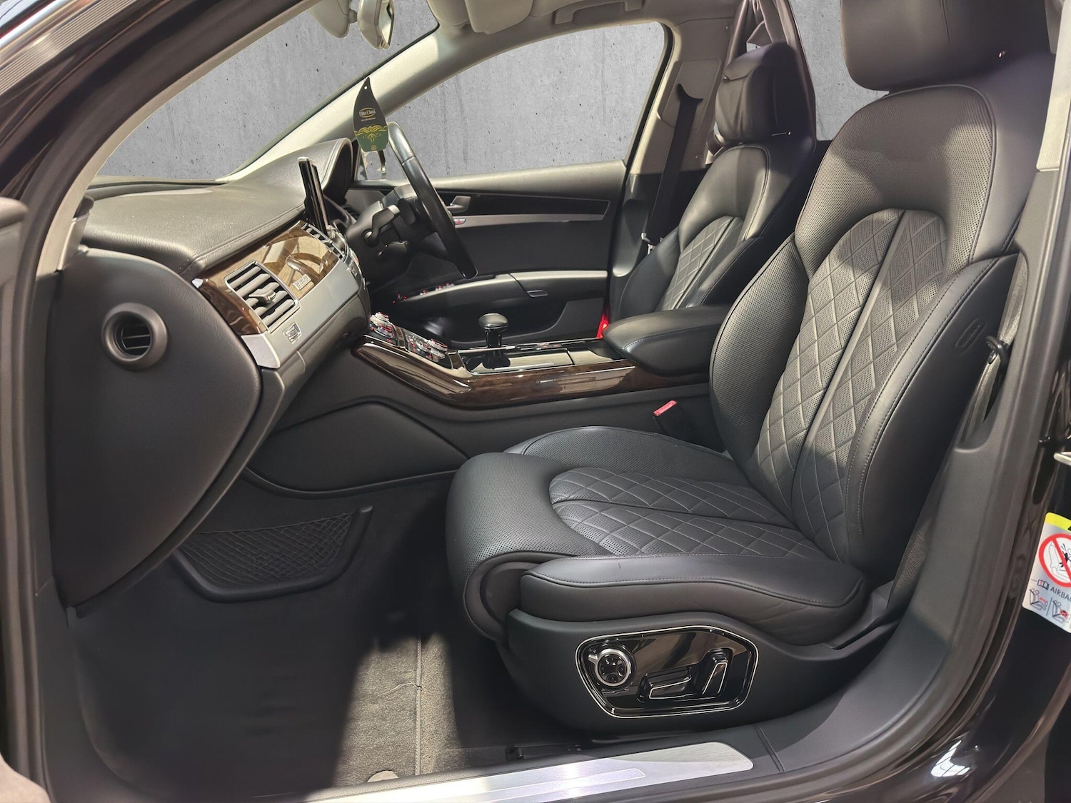 Used Audi A8 2014 for sale - 76423732: Photo 15