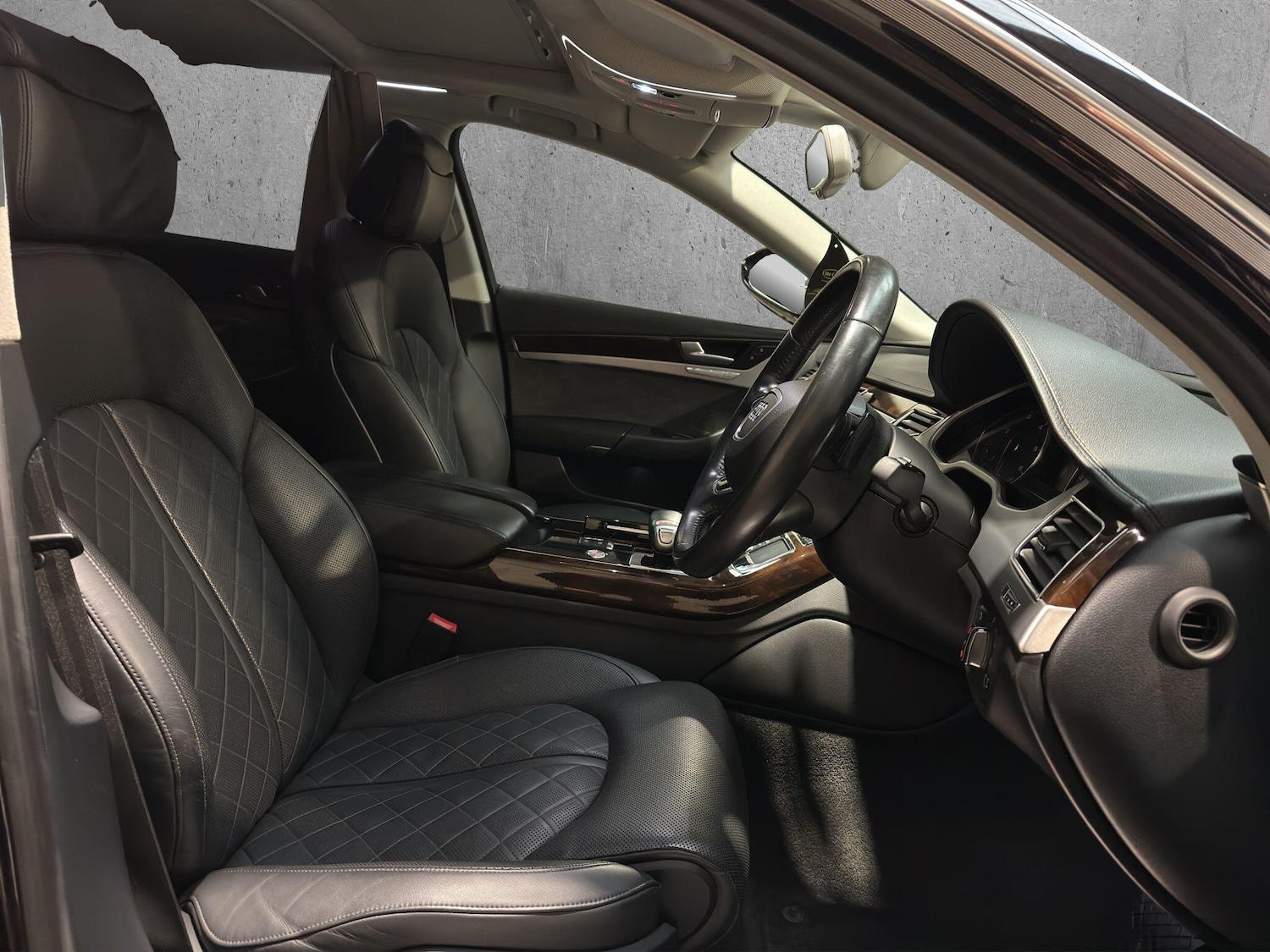 Used Audi A8 2014 for sale - 76423732: Photo 4