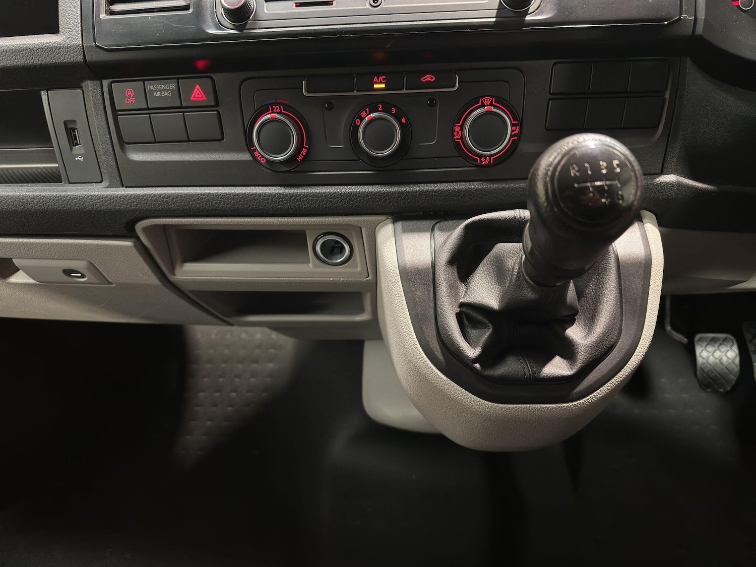 Used Volkswagen Transporter 2016 for sale - 76633254: Photo 14