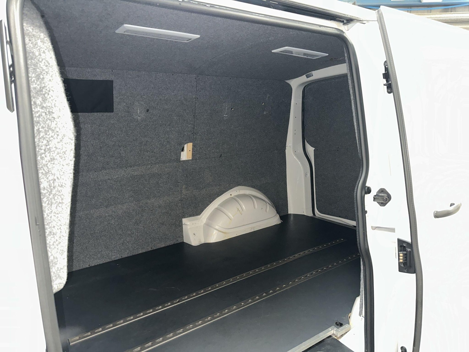 Used Volkswagen Transporter 2016 for sale - 76633254: Photo 17