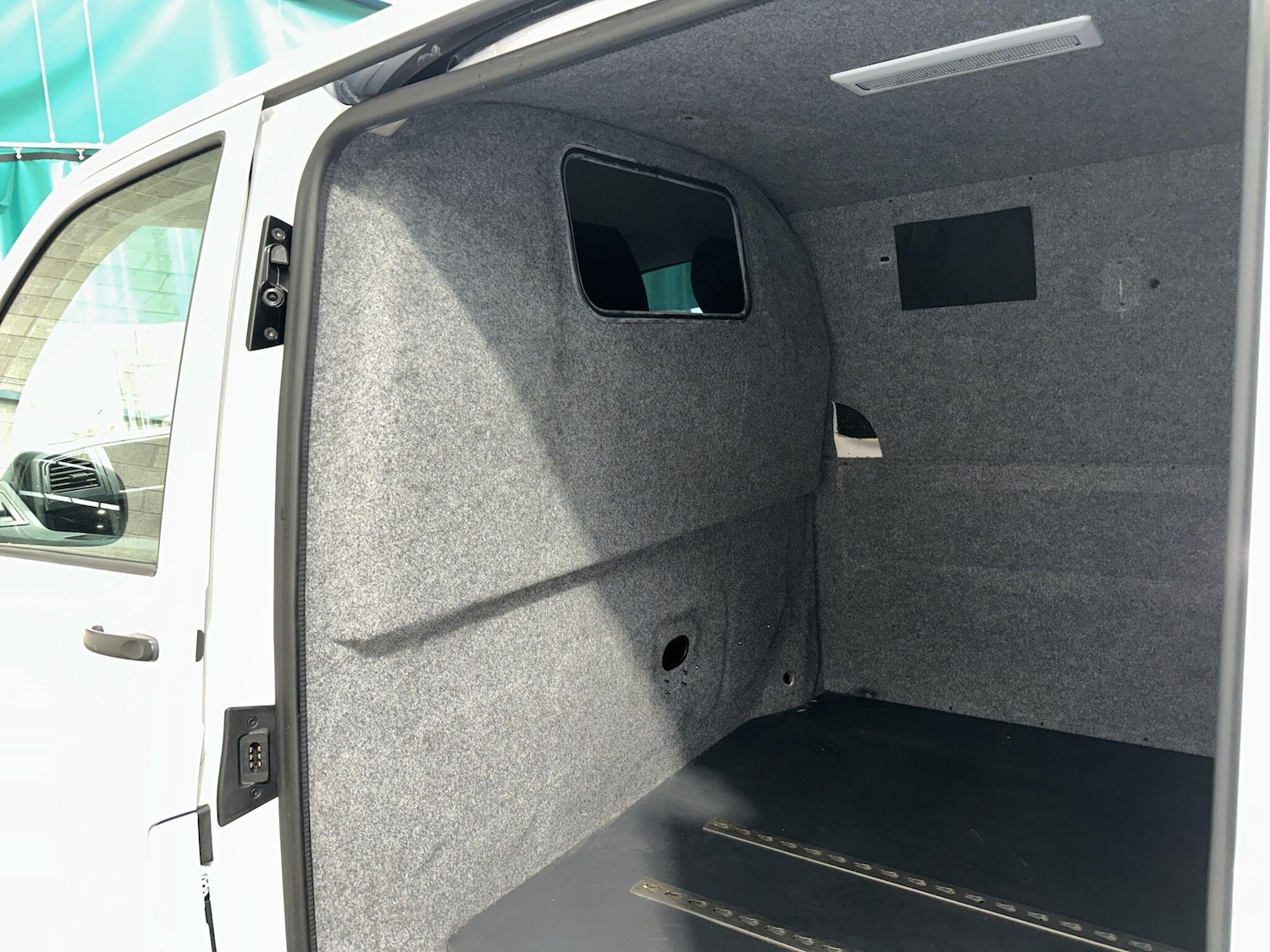 Used Volkswagen Transporter 2016 for sale - 76633254: Photo 18