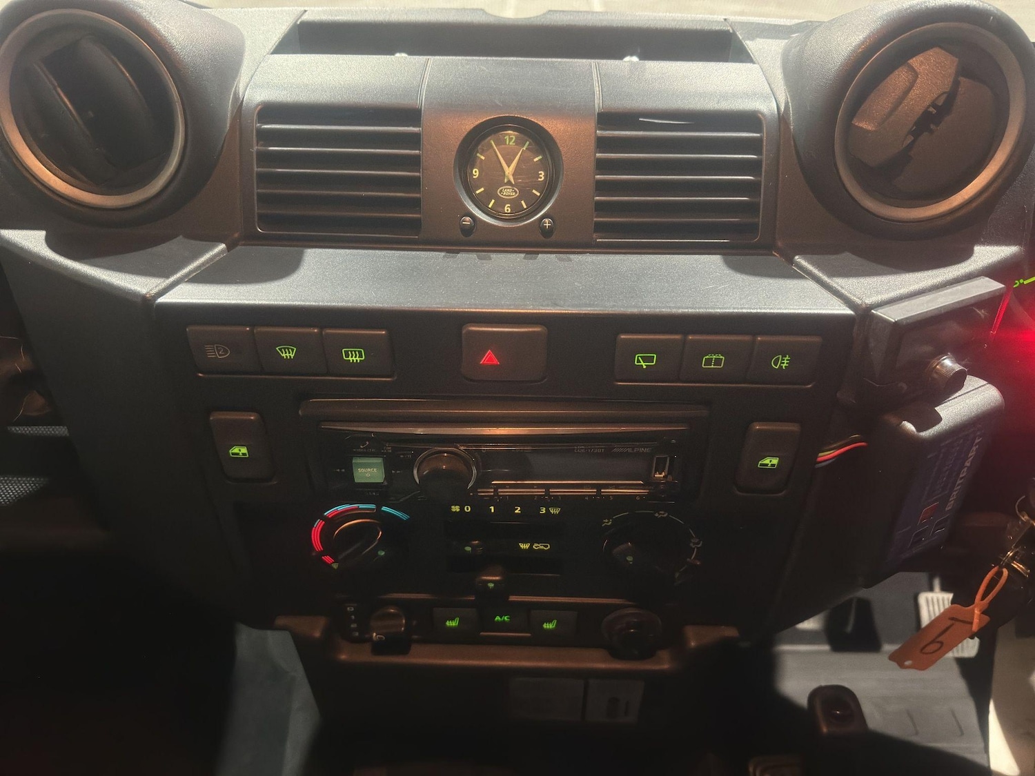 Used Land Rover Defender 2009 for sale - 76572459: Photo 13