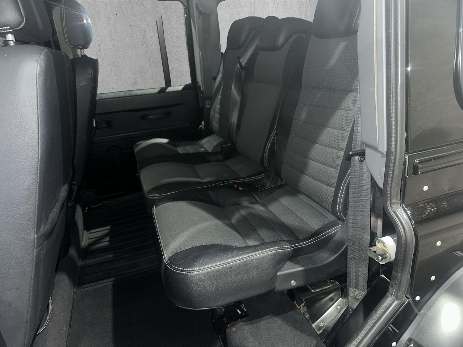 Used Land Rover Defender 2009 for sale - 76572459: Photo 15