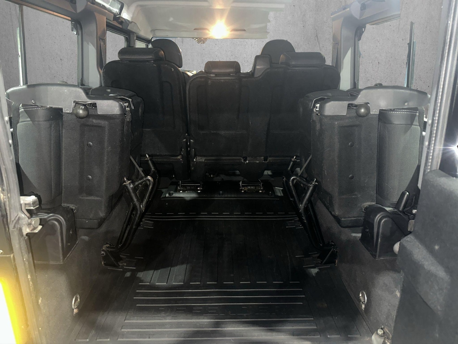 Used Land Rover Defender 2009 for sale - 76572459: Photo 17