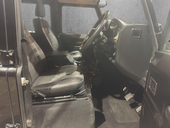 Used Land Rover Defender 2009 for sale - 76572459: Photo