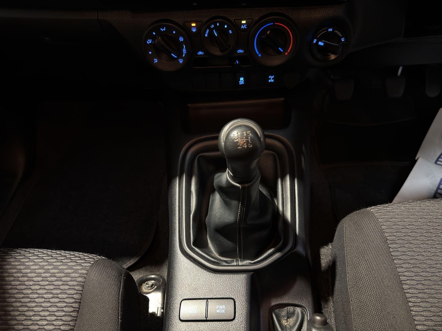 Used Toyota Hilux 2020 for sale - 76765128: Photo 14