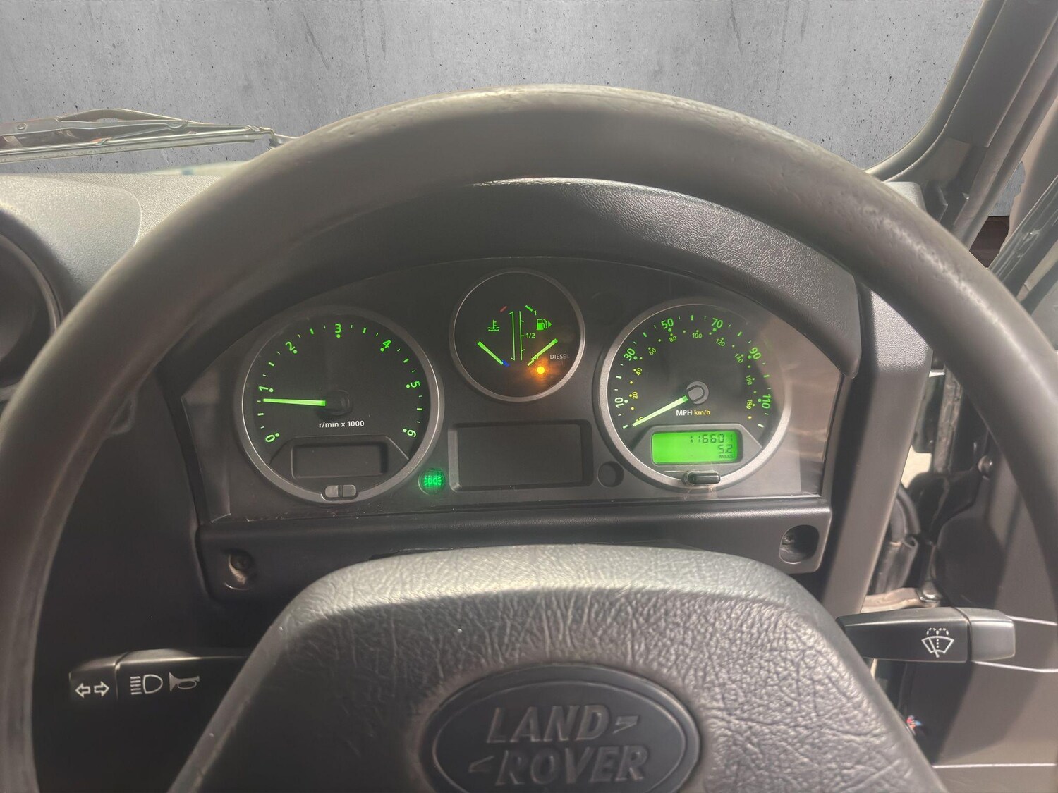 Used Land Rover Defender 90 for sale - 77670641: Photo 11